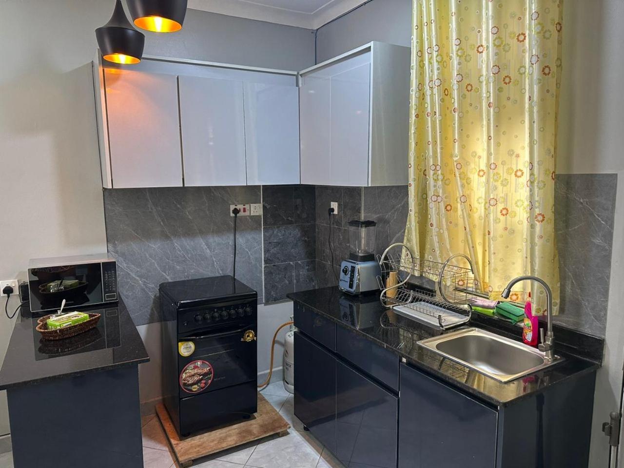 Bed and Breakfast Sequoia Living Кампала Екстер'єр фото